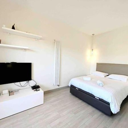 Il Gioiello : Apt 2 Pers, Clim, Piscine, Parking Antibes Buitenkant foto