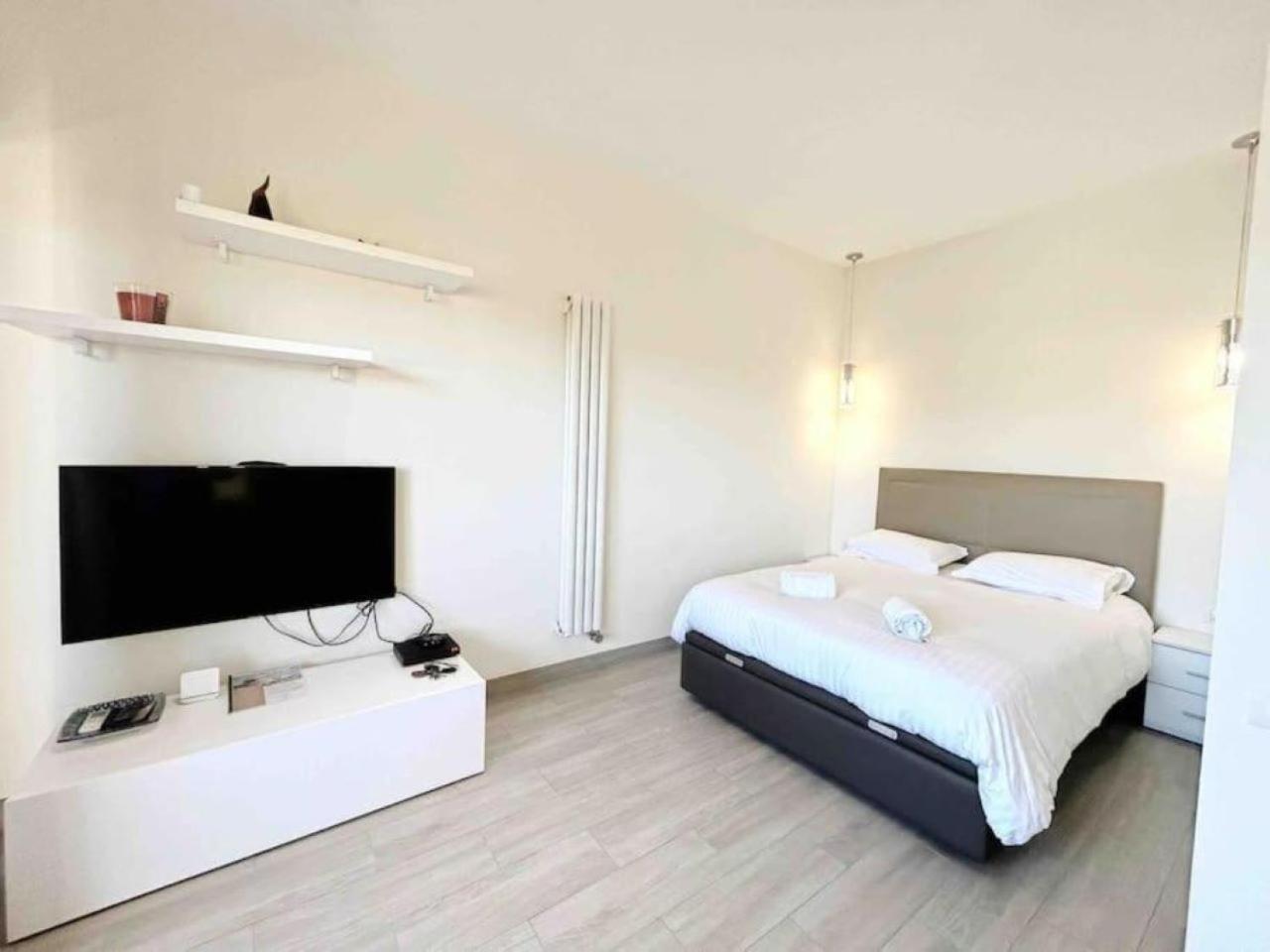 Il Gioiello : Apt 2 Pers, Clim, Piscine, Parking Antibes Buitenkant foto