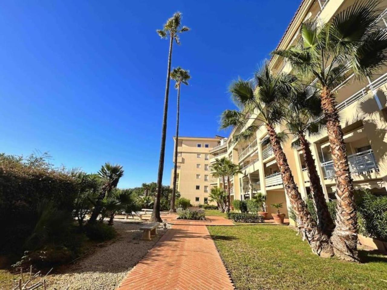 Il Gioiello : Apt 2 Pers, Clim, Piscine, Parking Antibes Buitenkant foto