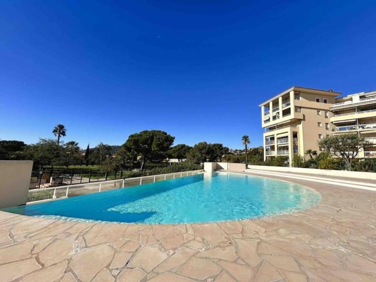 Il Gioiello : Apt 2 Pers, Clim, Piscine, Parking Antibes Buitenkant foto