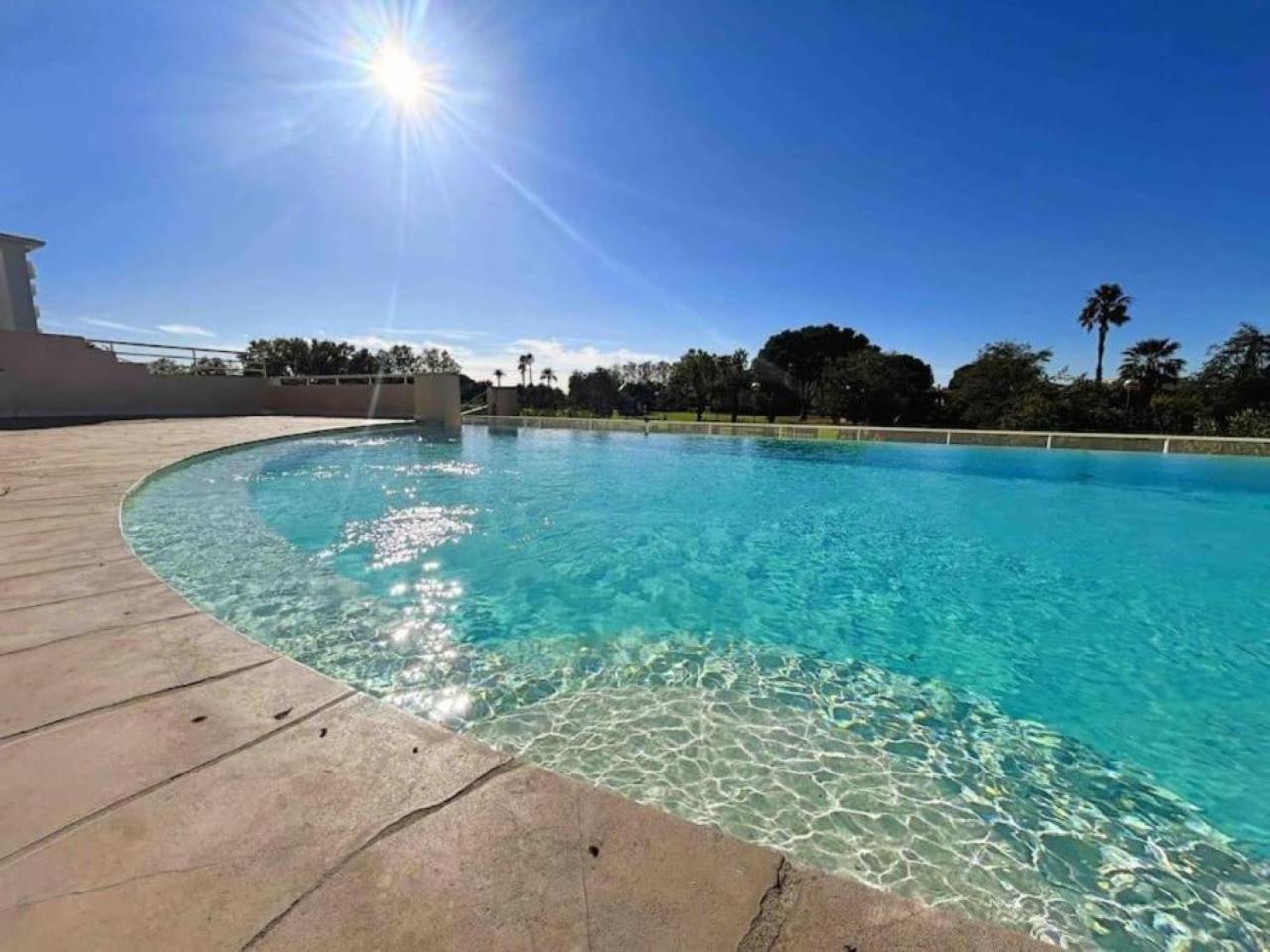 Il Gioiello : Apt 2 Pers, Clim, Piscine, Parking Antibes Buitenkant foto